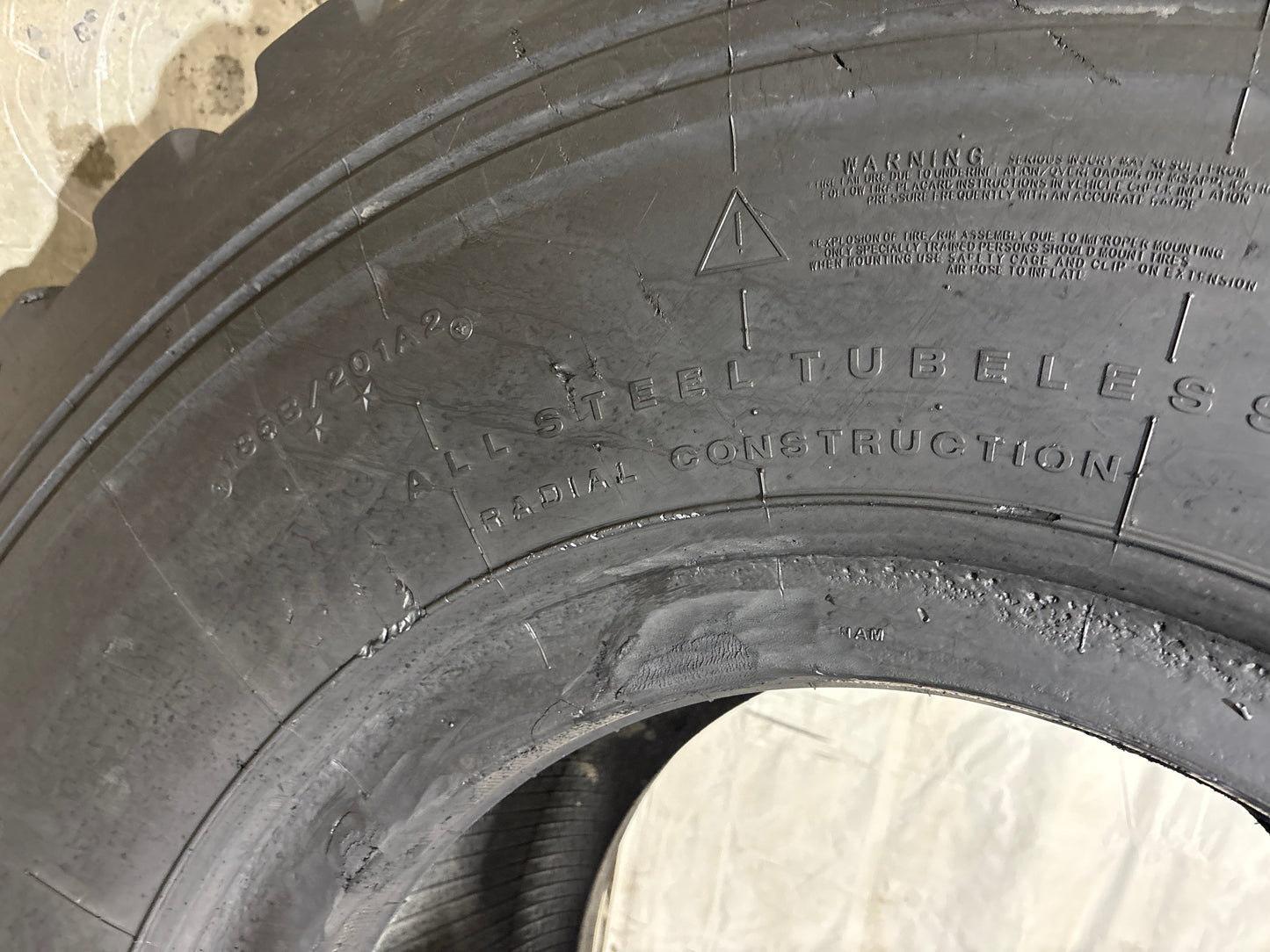 23.5R25 MAXAM MS 330 #7037