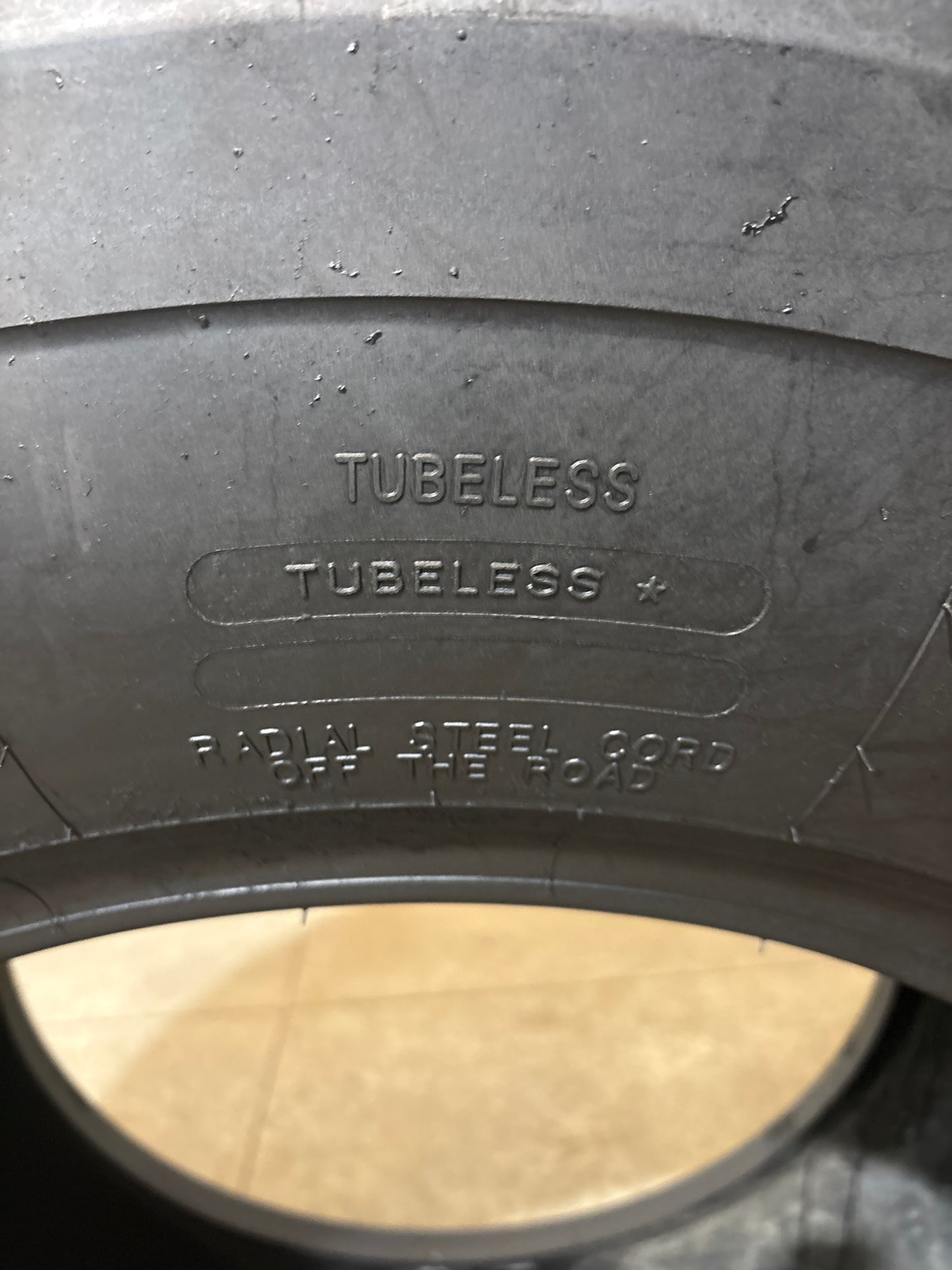 17.5R25 MICHELIN XTLA LOADER/DOZER TIRE #7047