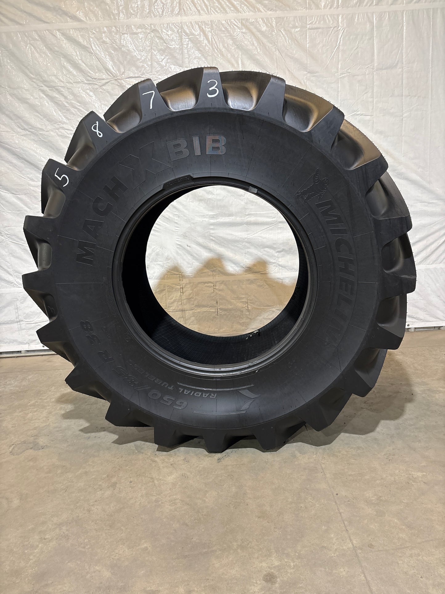 650/85R38 MICHELIN MACHXBIB #5873