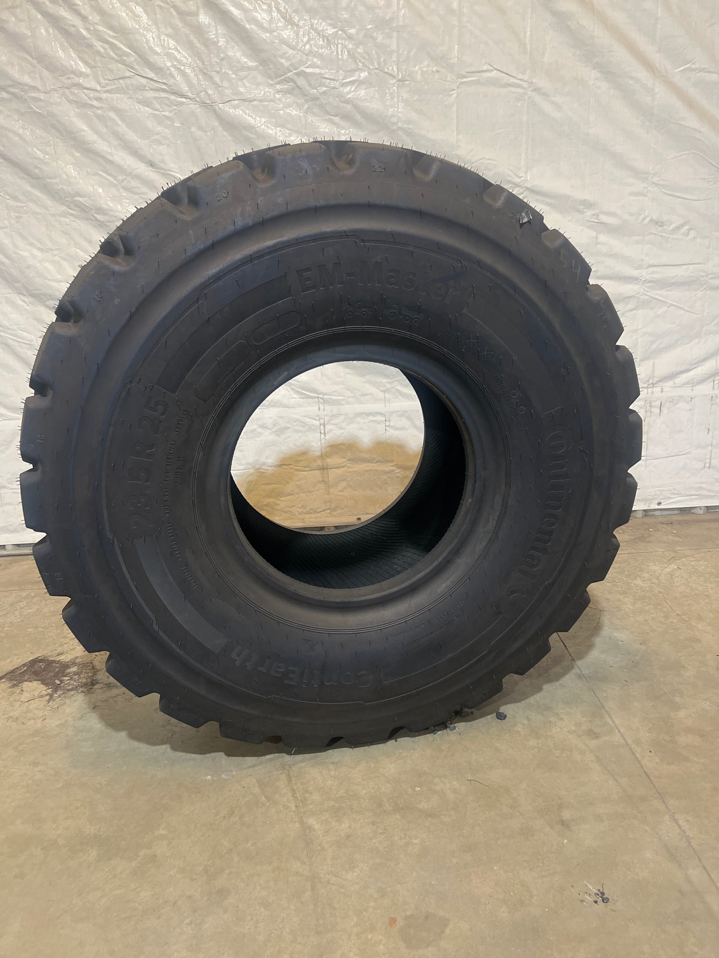 23.5R25 CONTINENTAL EM-MASTER #5447