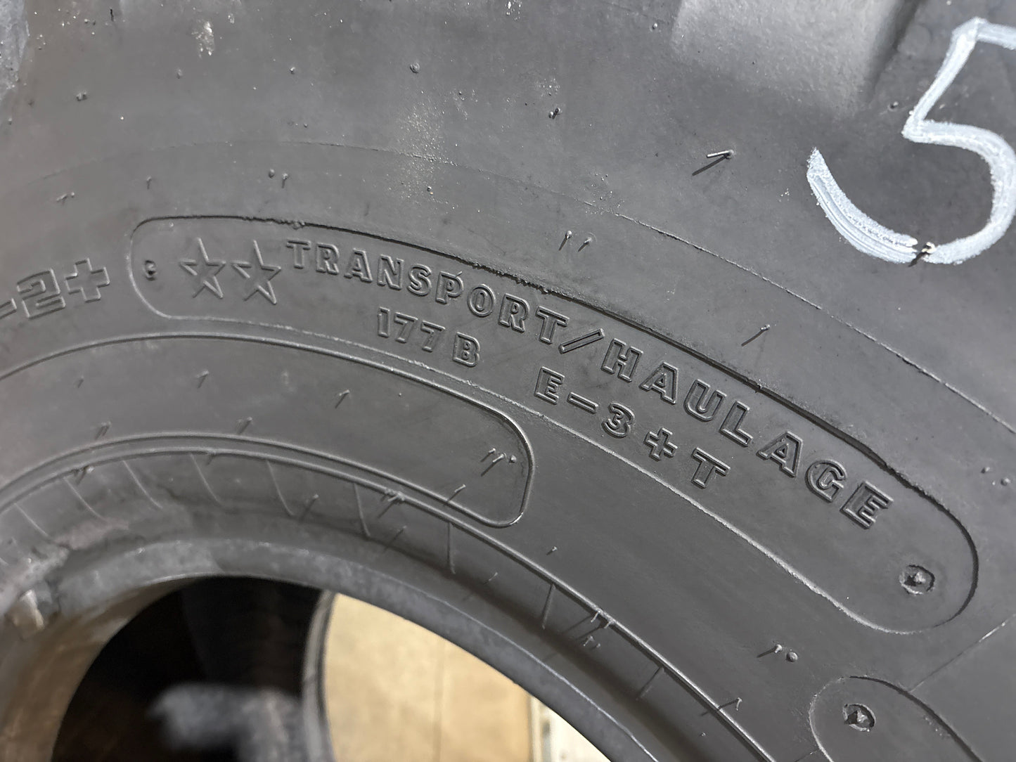 20.5R25 GOODYEAR RL2+ #5565