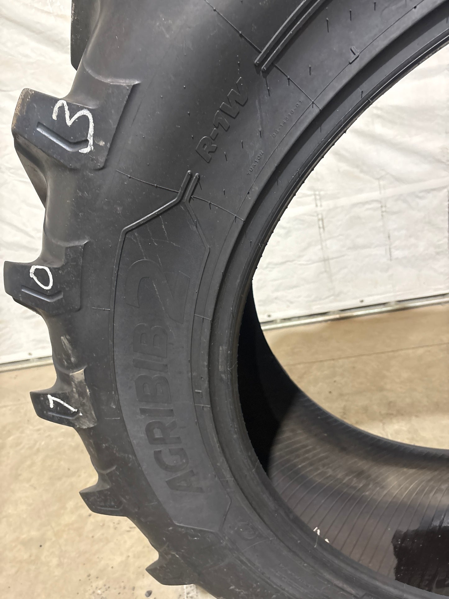 420/85R38 (REPLACES 16.9R38) MICHELIN AGRI BIB II #7033