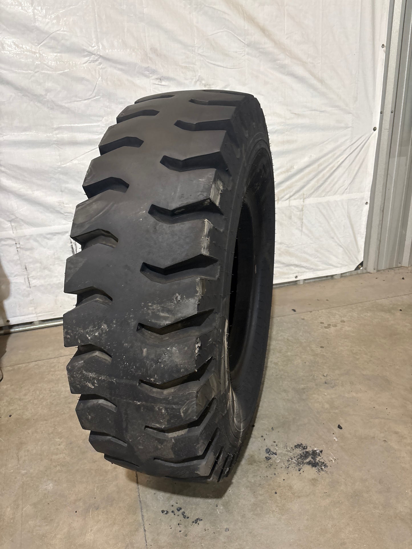 14.00-24 GALAXY HM-300E 28 PLY #7012