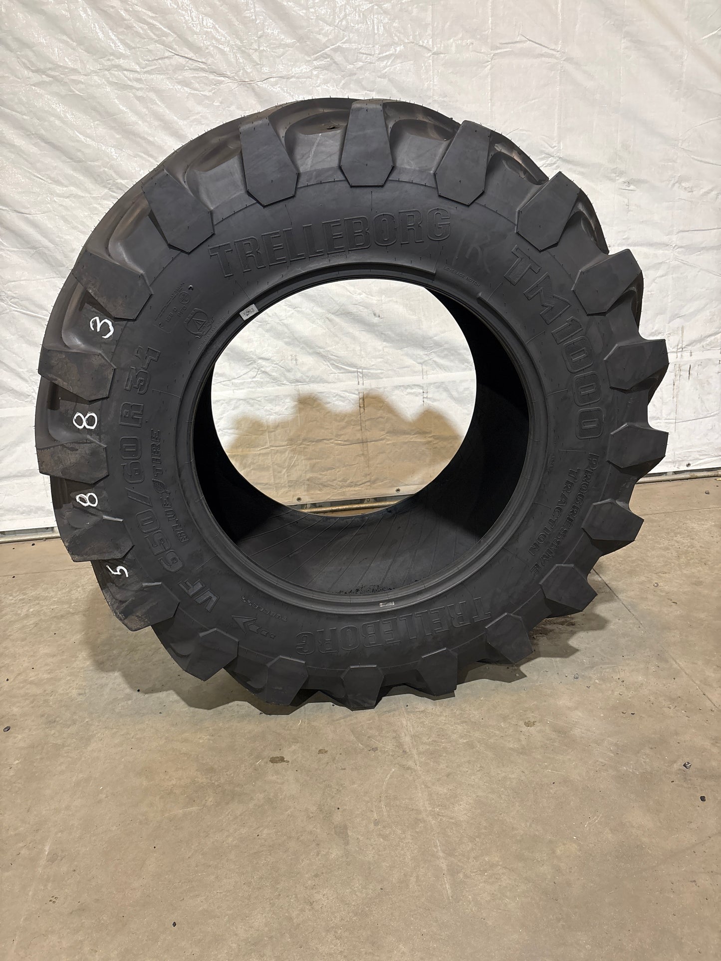 650/60R34 TRELLEBORG TM 1000 PROGRESSIVE TRACTION #5883