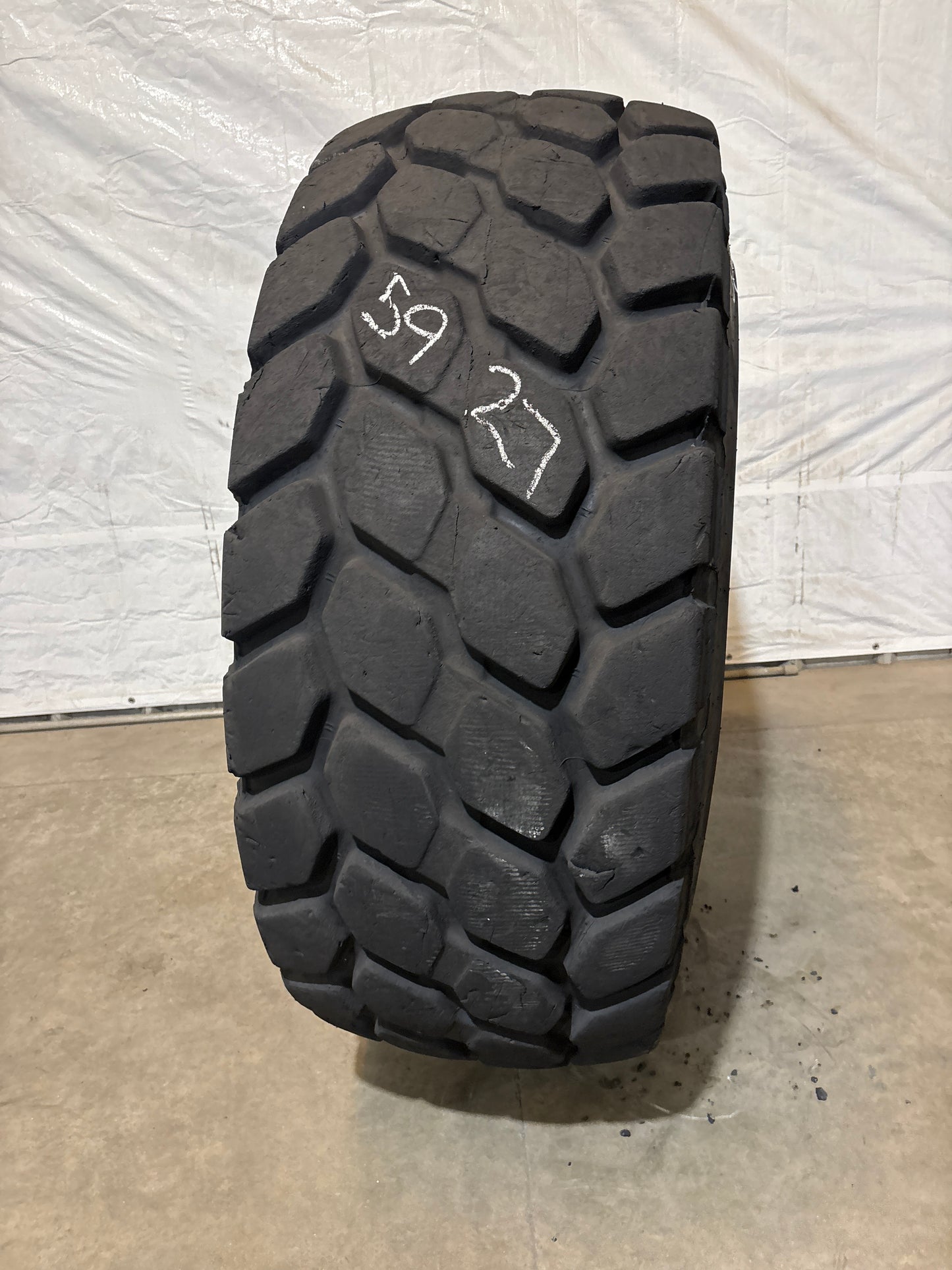 23.5R25 BRIDGESTONE V-STEEL J TRACTION #5927