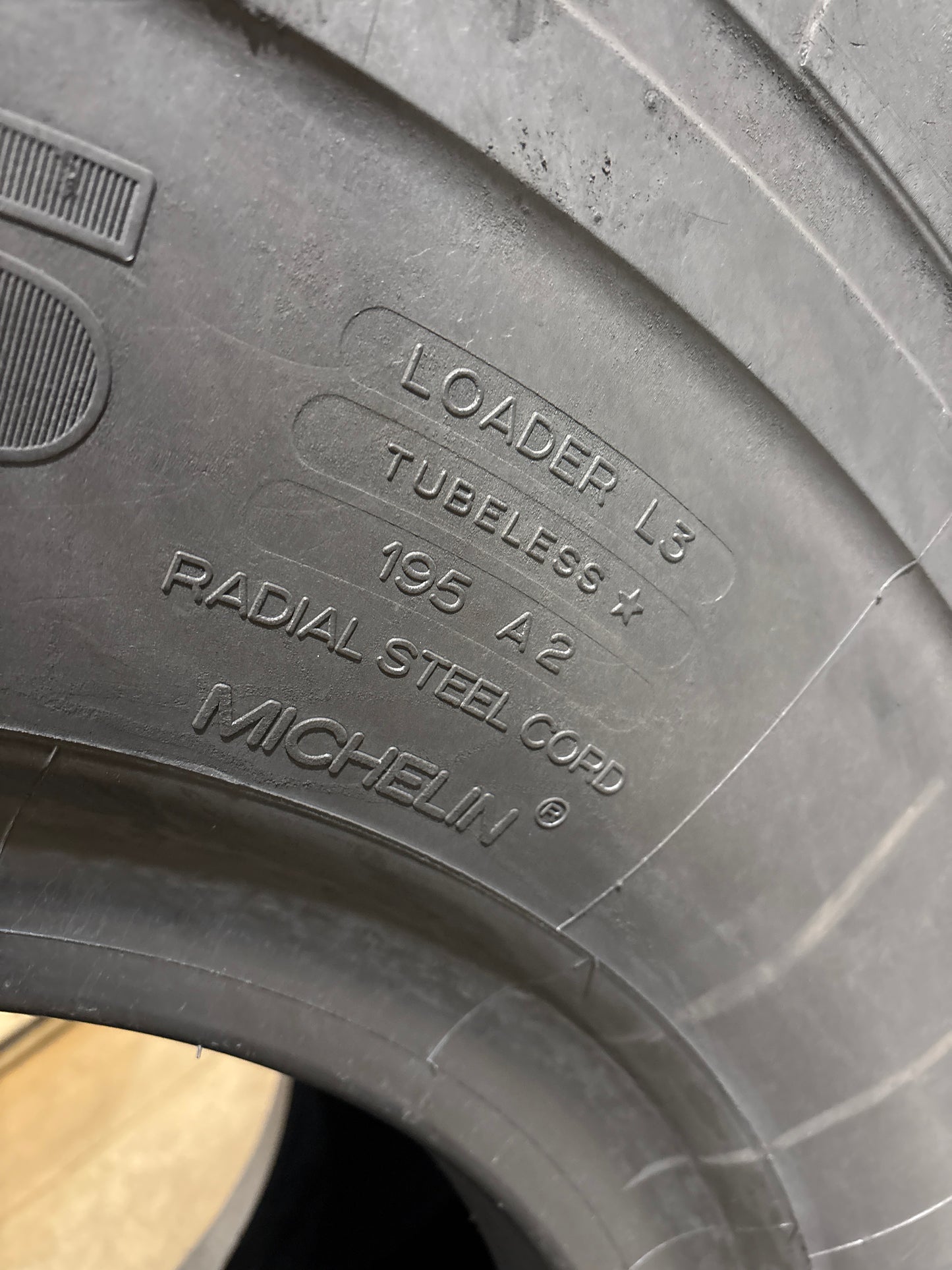 23.5R25 MICHELIN XHA2 #5581