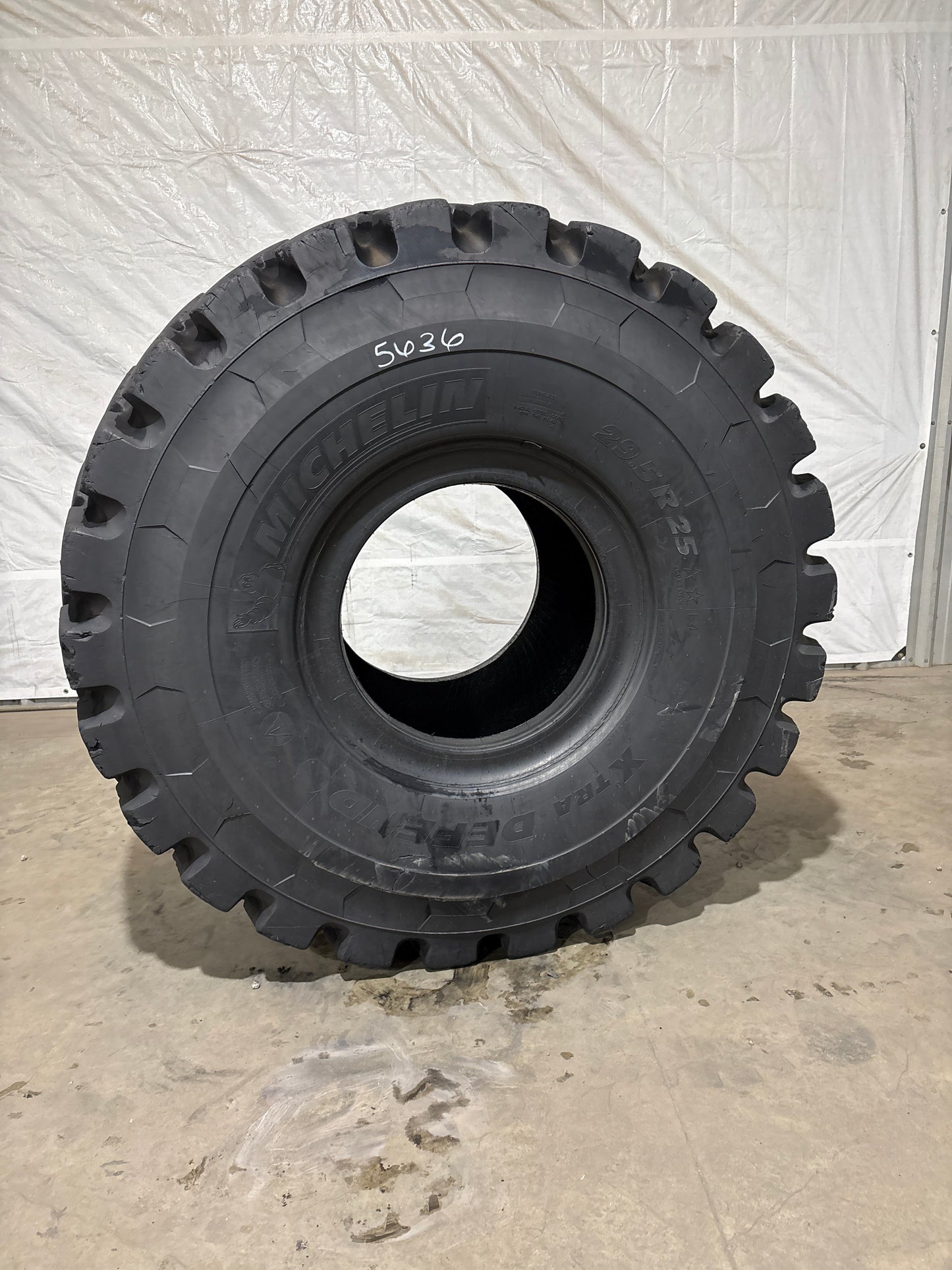 29.5R25 MICHELIN XTRA DEFEND #5636