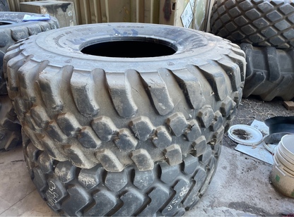 20.5R25 FIRESTONE VERSA BUILT AT