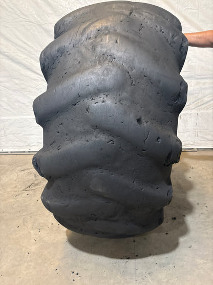 30.5-32 BIAS PLY AGRICULTURAL/FORESTRY TIRE #5952