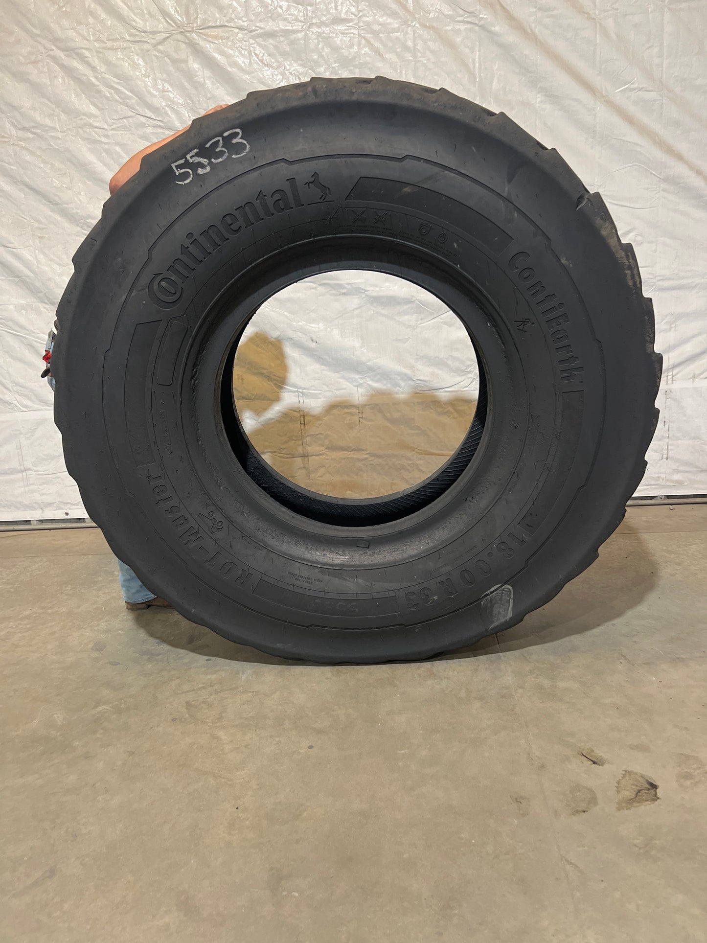 18.00R33 CONTINENTAL CONTI - EARTH RDT MASTER #5533