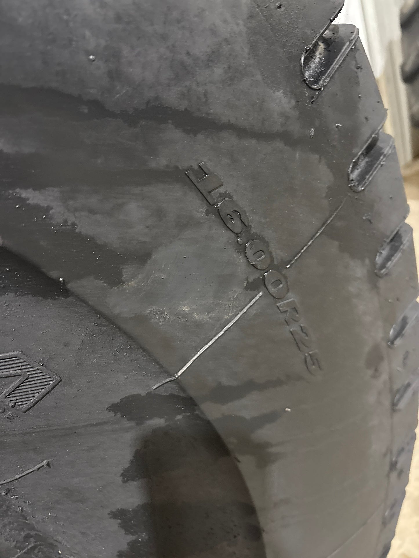 16.00R25 (445/95R25) MAXAM MS V01  #5803