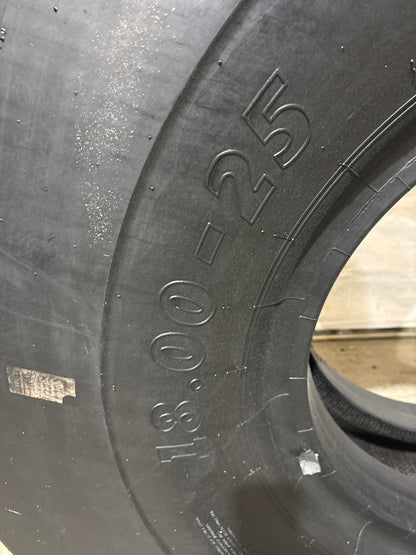 18.00-25 BKT SM-55 IND-5 PORT SPECIAL 40 PLY TIRE #5732