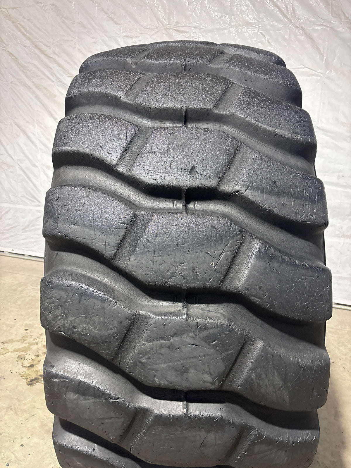 29.5R25 BRIDGESTONE V-STEEL L TRACTION #7154