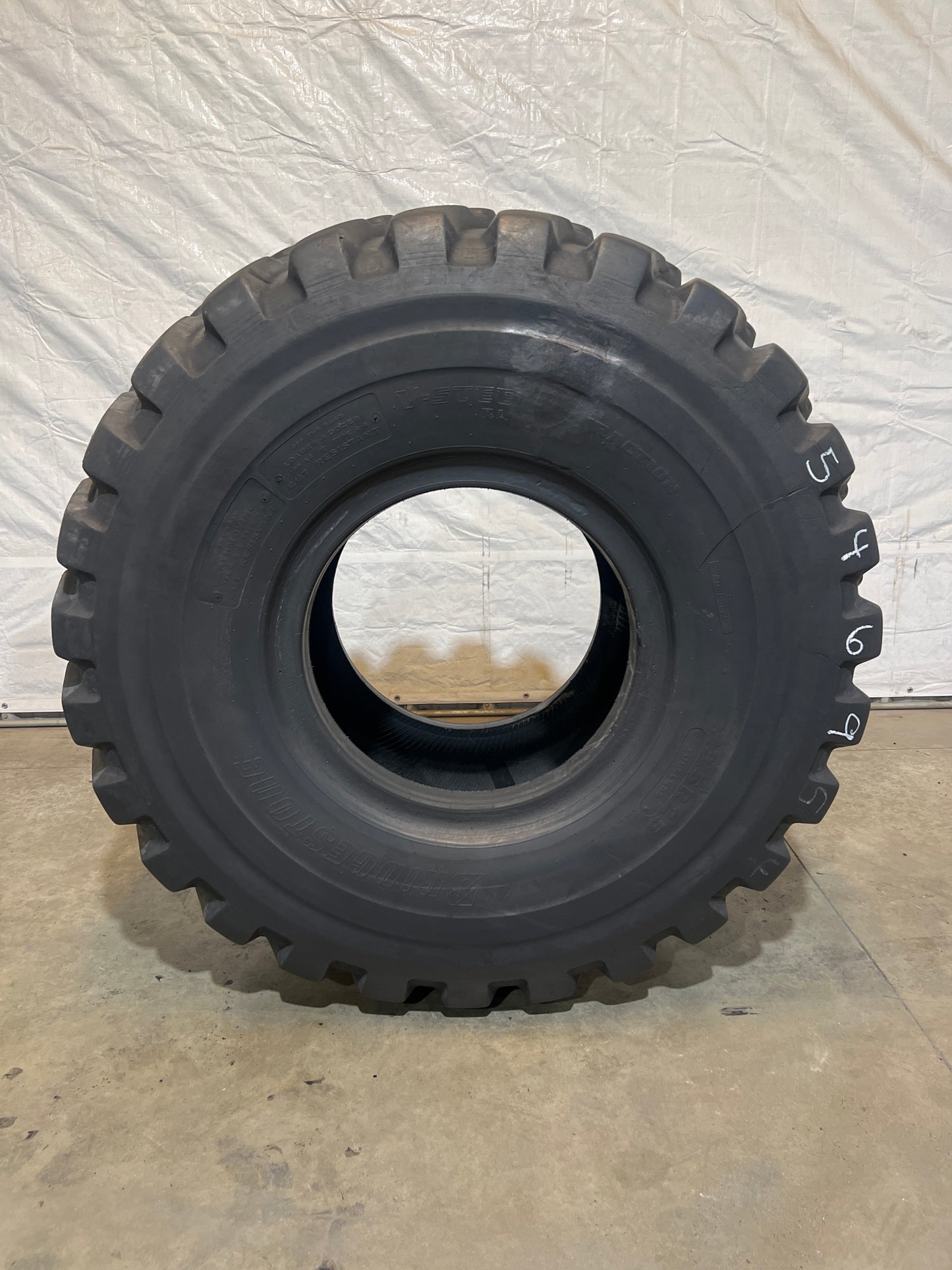 23.5R25 BRIDGESTONE V-STEEL VLT #5469