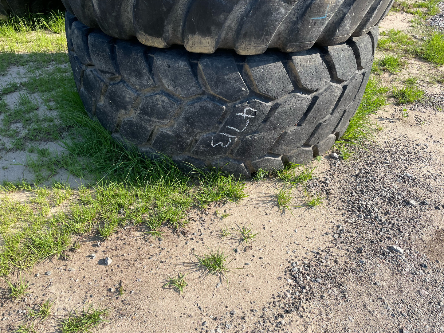 26.5R25 BRIDGESTONE V-STEEL J-TRACTION (VJT)