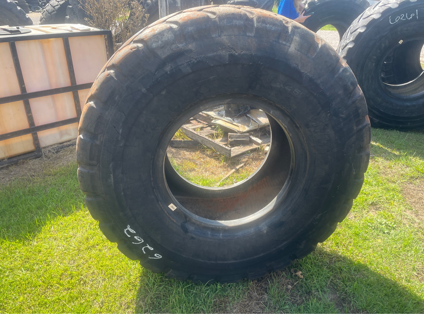 20.5R25 BRIDGESTONE V-STEEL J-TRACTION (VJT)