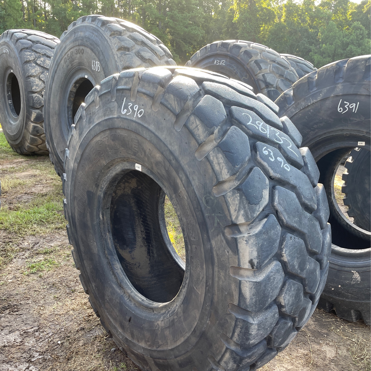 20.5R25 BRIDGESTONE V-STEEL J-TRACTION (VJT)