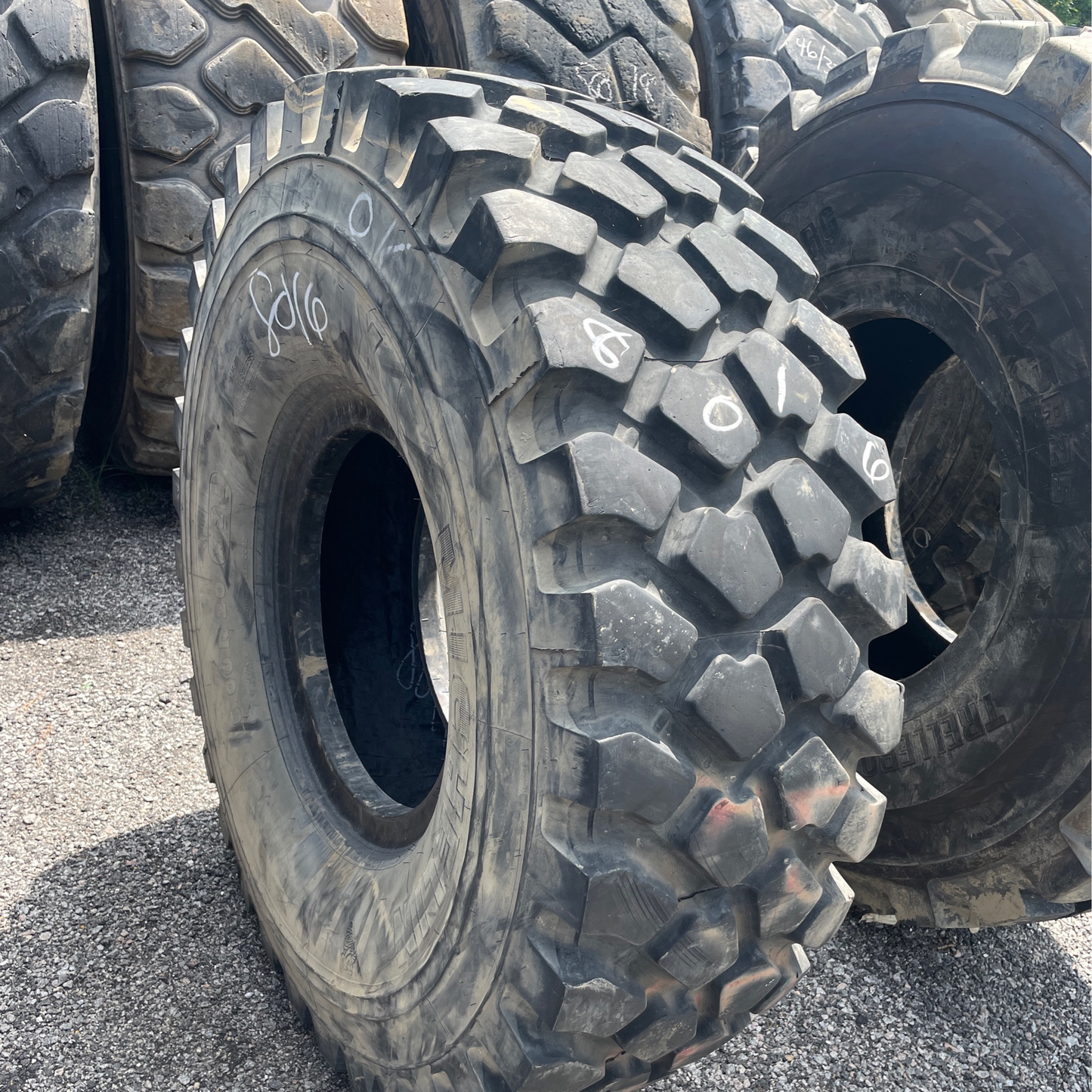 16.00R20 MICHELIN XZL