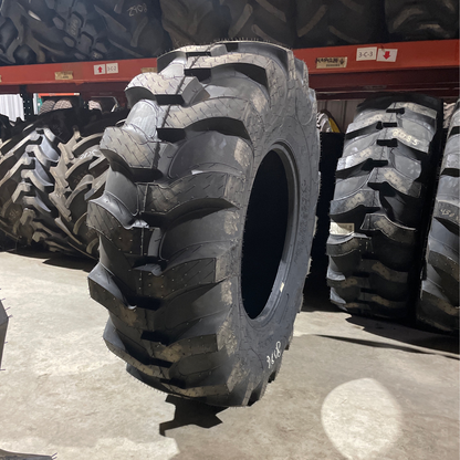 16.9-24 TITAN IND TRACTOR LUG 8 PLY (16.9R24, 420/85R24)