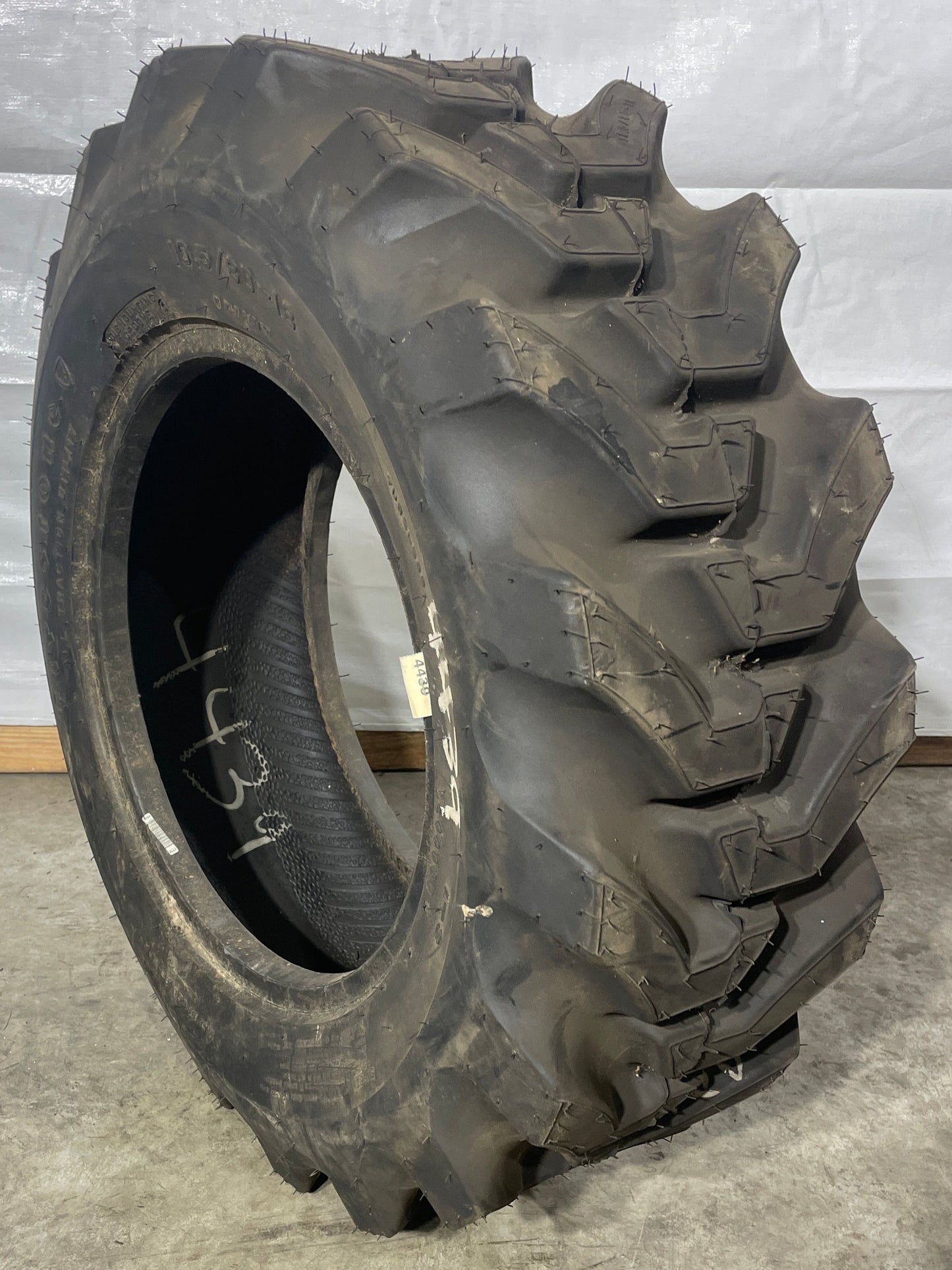 10.5/80-18 FIRESTONE ALL TRACTION UTILITY