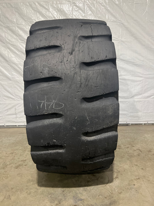35/65R33 BRIDGESTONE V-STEEL N-LUG (VSNL) #8441