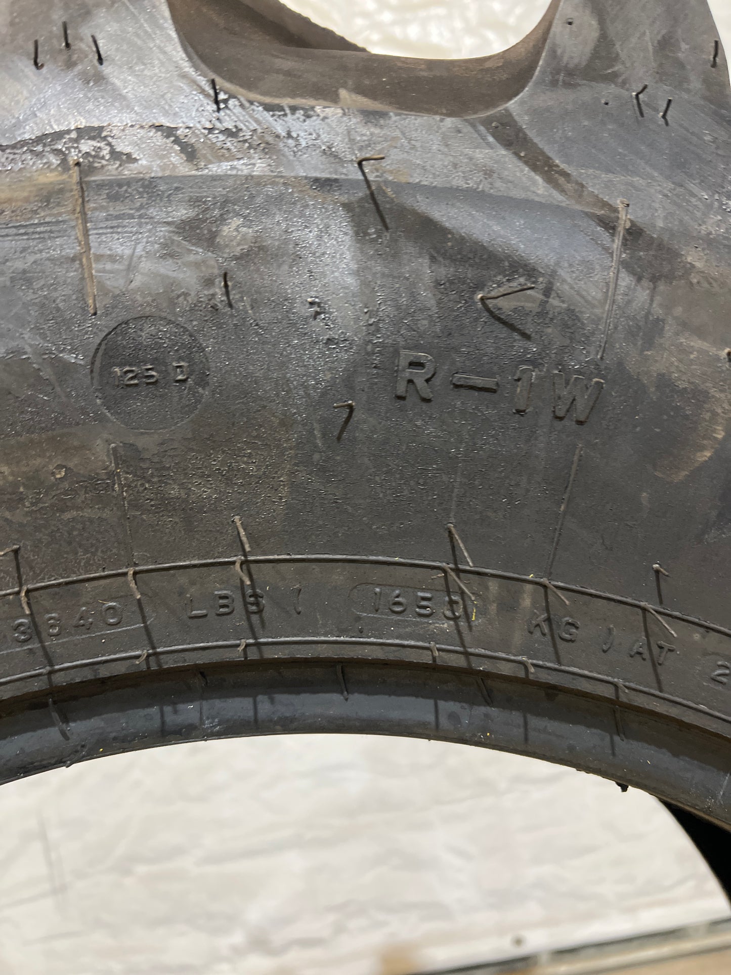 13.00-24 FIRESTONE SUPER GROUND GRIP #4986