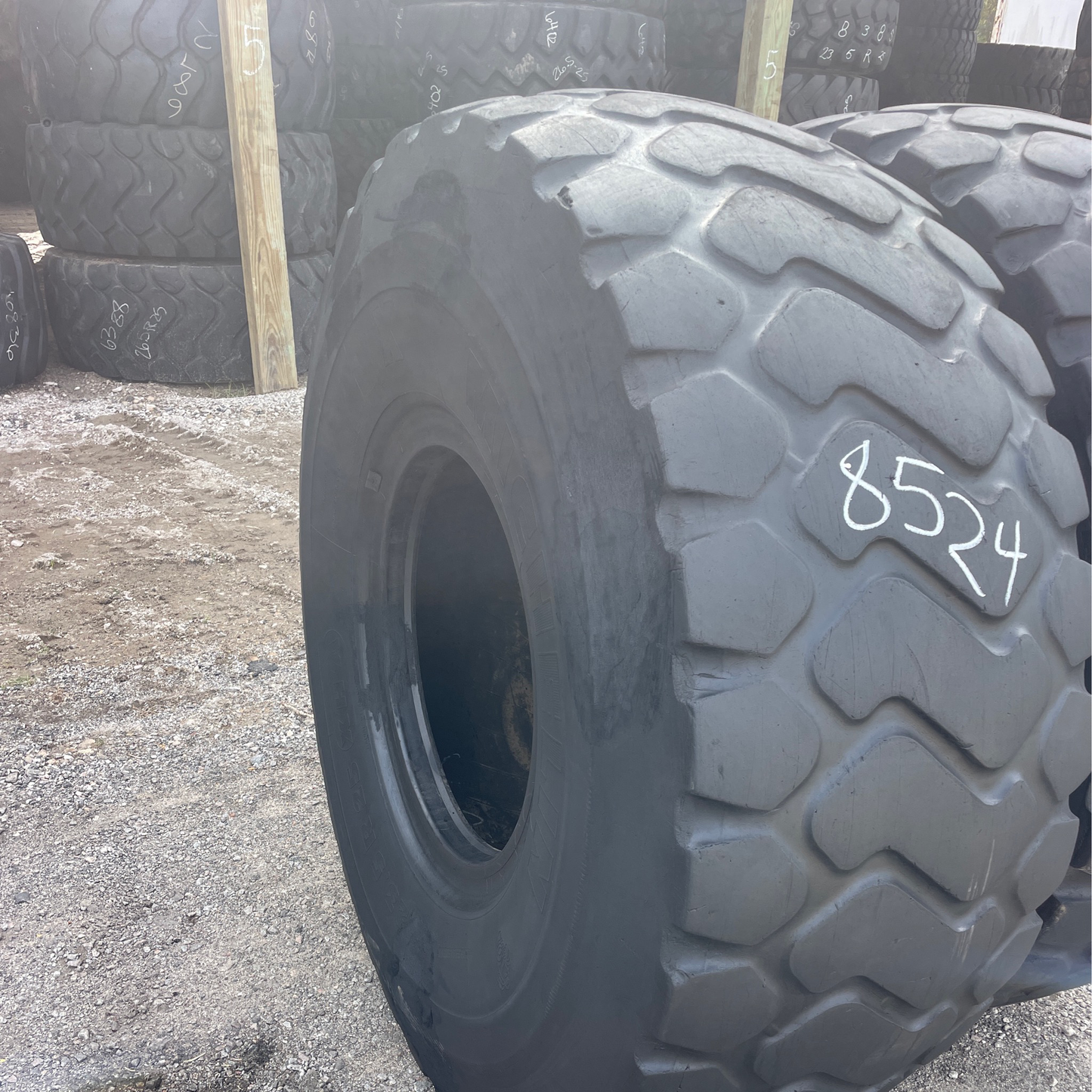 23.5R25 MICHELIN XHA