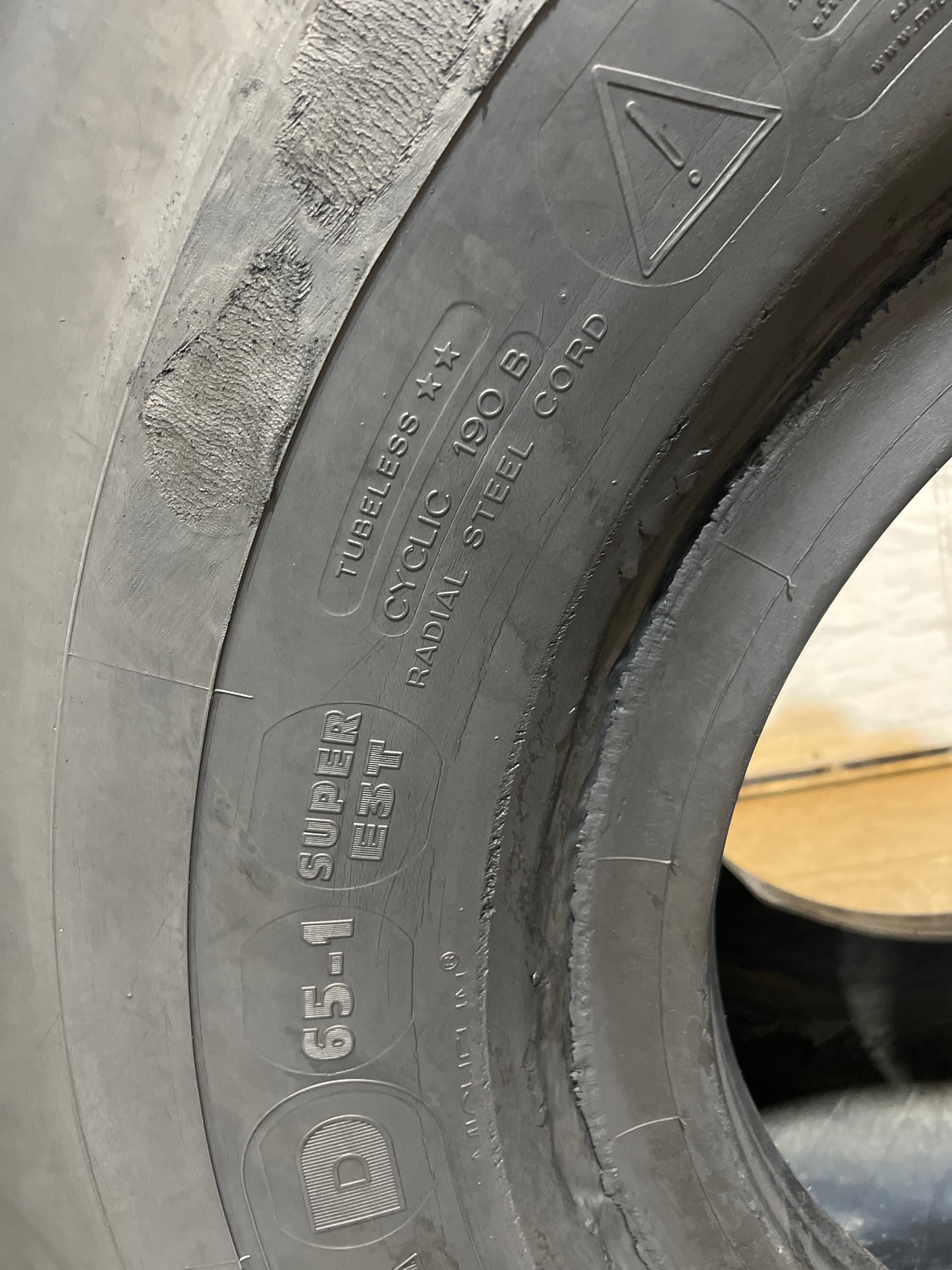 750/65R25 MICHELIN XADN 65-1 #5474