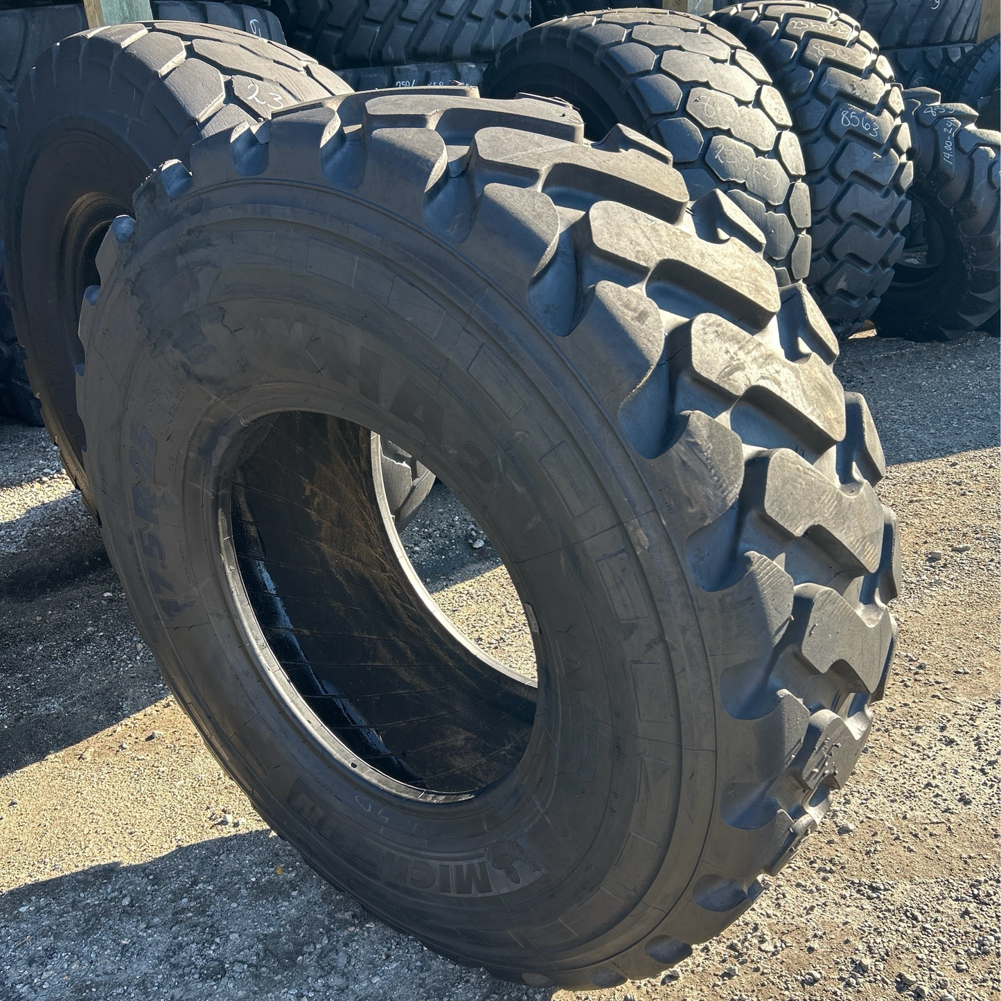 17.5R25 MICHELIN XHA2