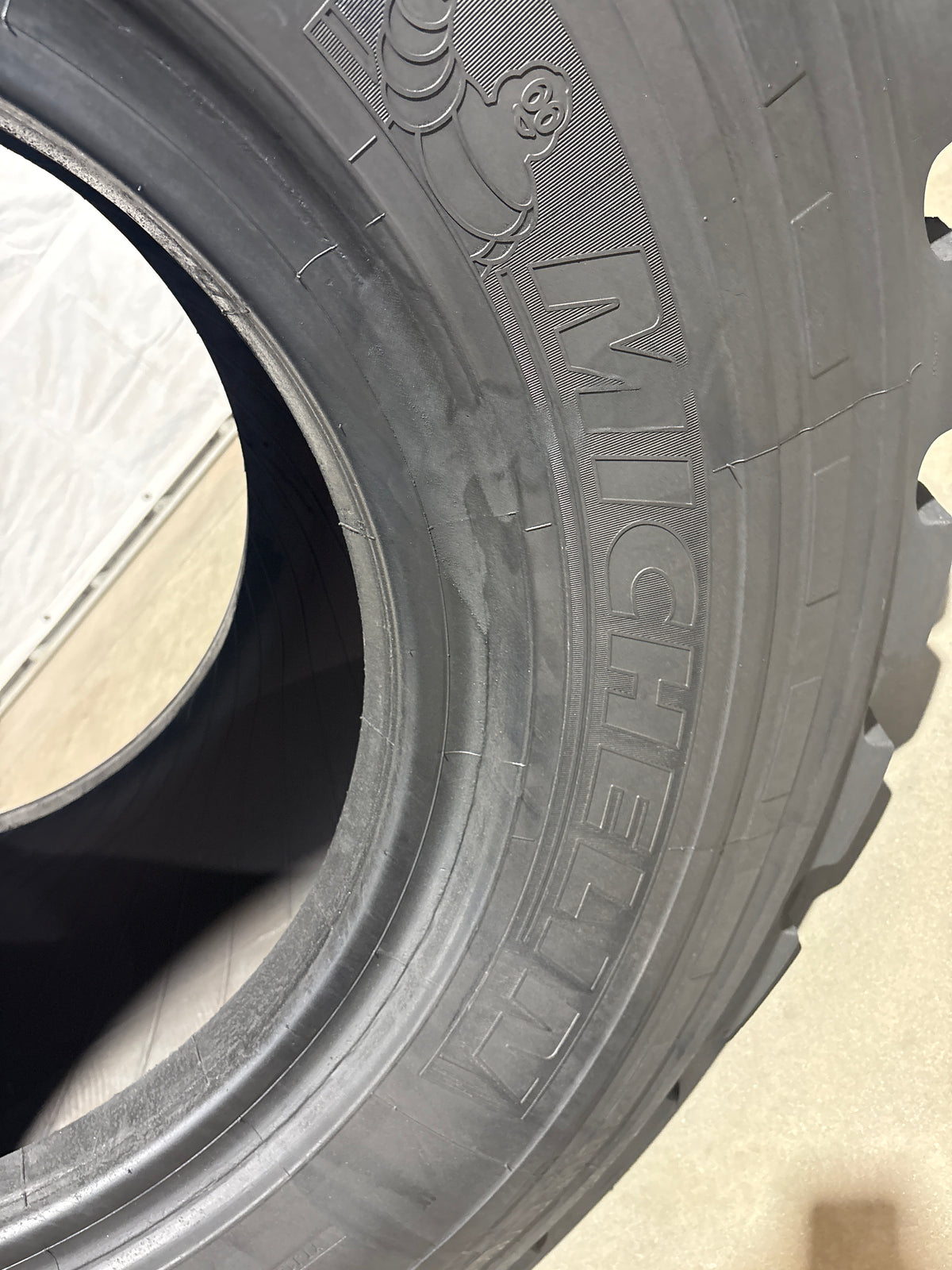 20.5R25 MICHELIN XHA2 #7243