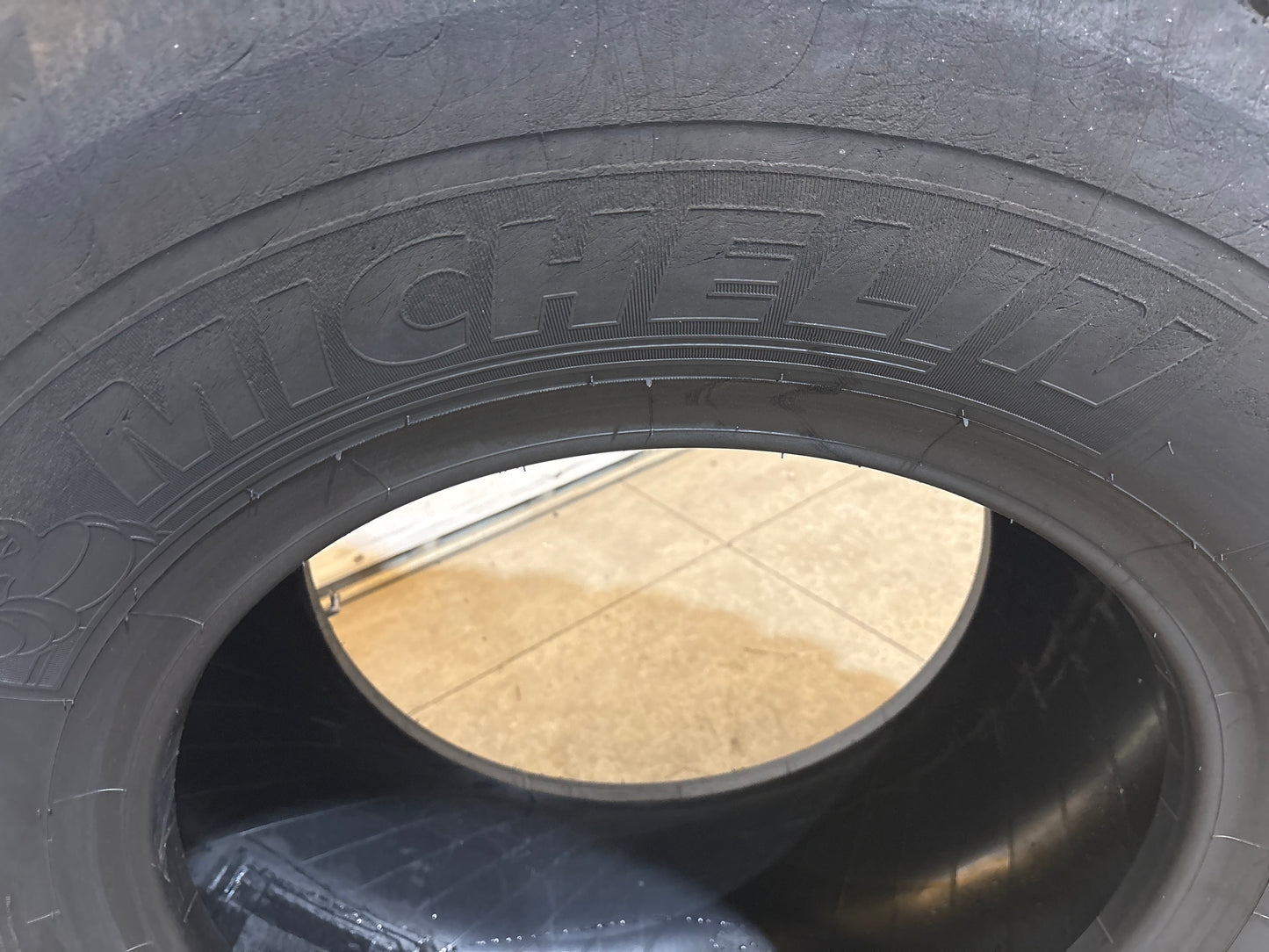 17.5R25 MICHELIN XTLA LOADER/DOZER TIRE #5926