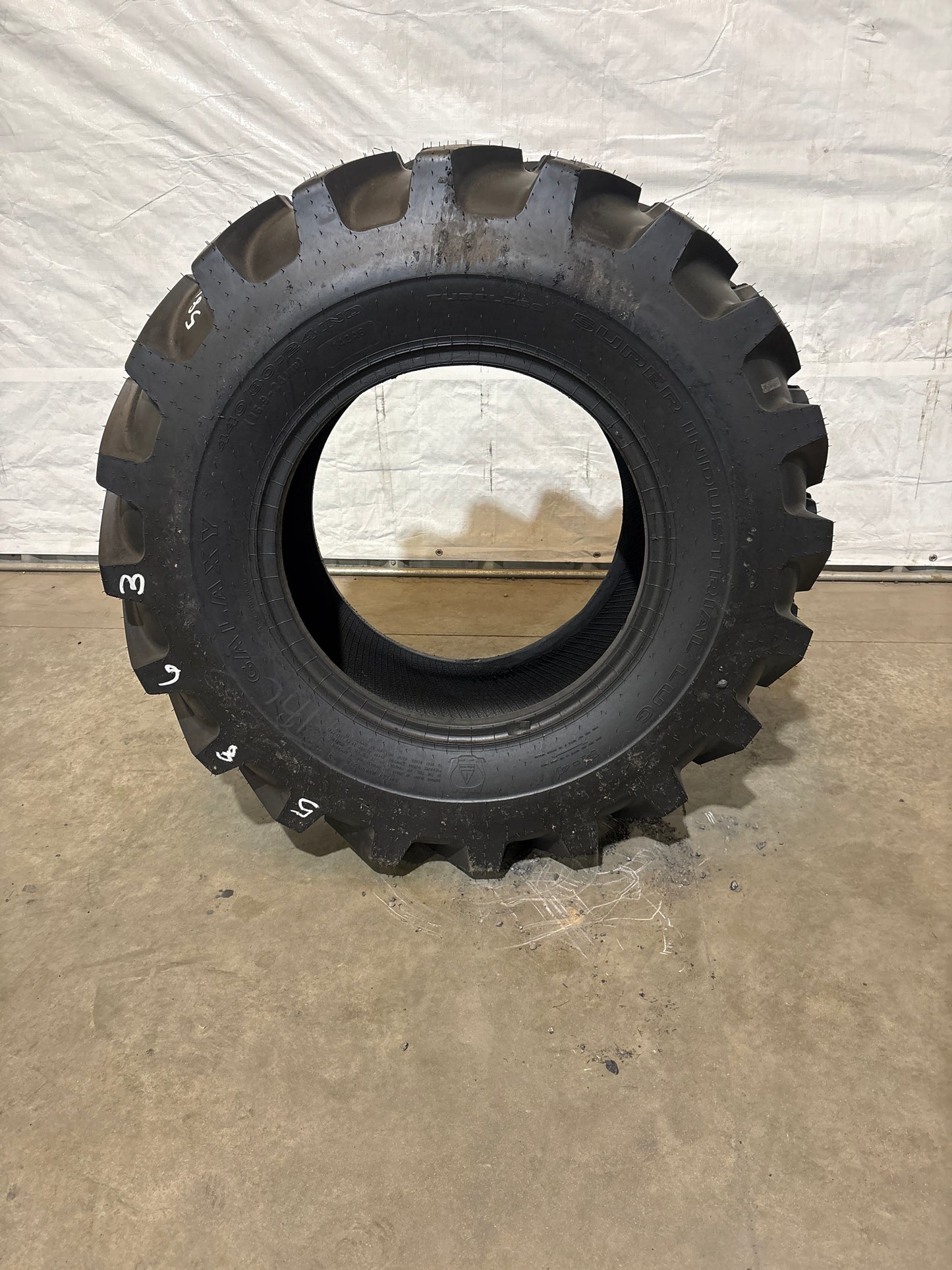 440/80-24 (16.9-24) IND GALAXY SUPER INDUSTRIAL LUG #5863