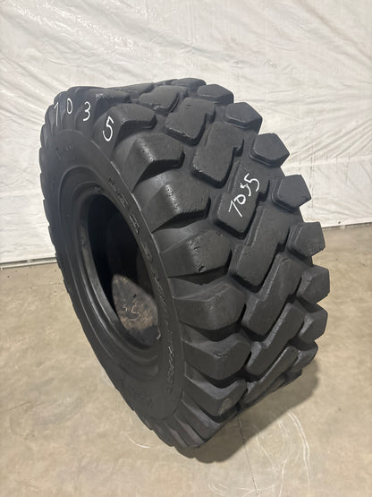20.5-25 CAMSO LOAD MASTER #7035
