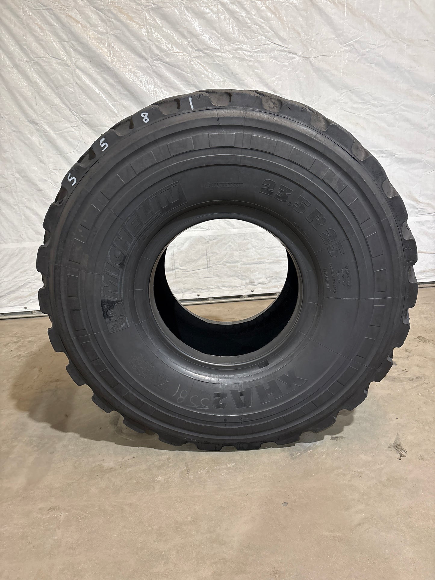 23.5R25 MICHELIN XHA2 #5581