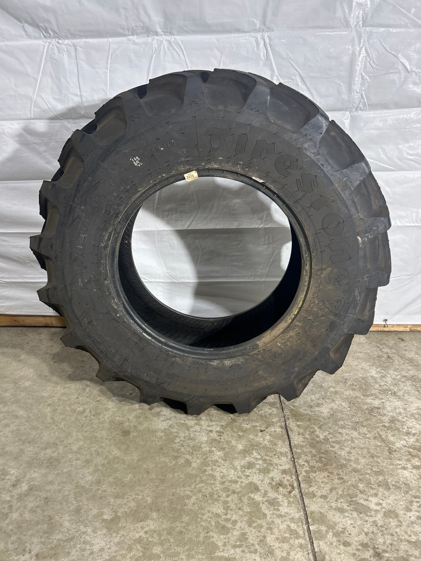 340/85R24 (13.6R24) FIRESTONE PERFORMER 85