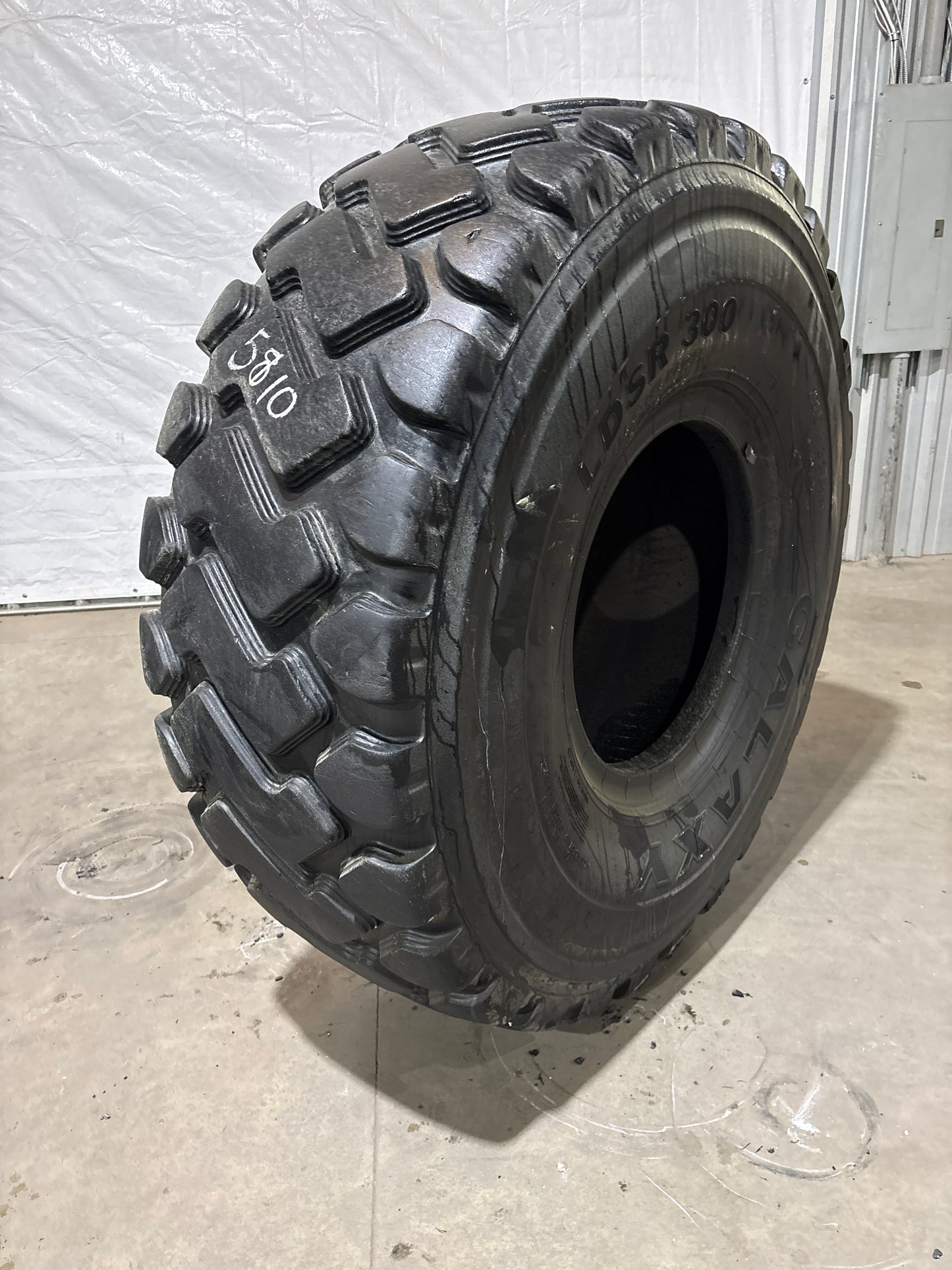 23.5R25 GALAXY LDSR 300 #5810