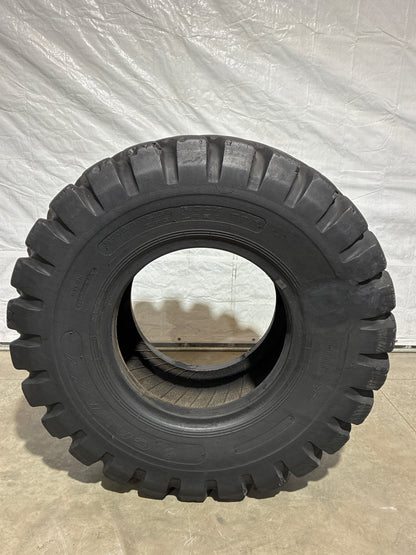 20.5-25  GALAXY PREMIUM ROCK LUG #7246