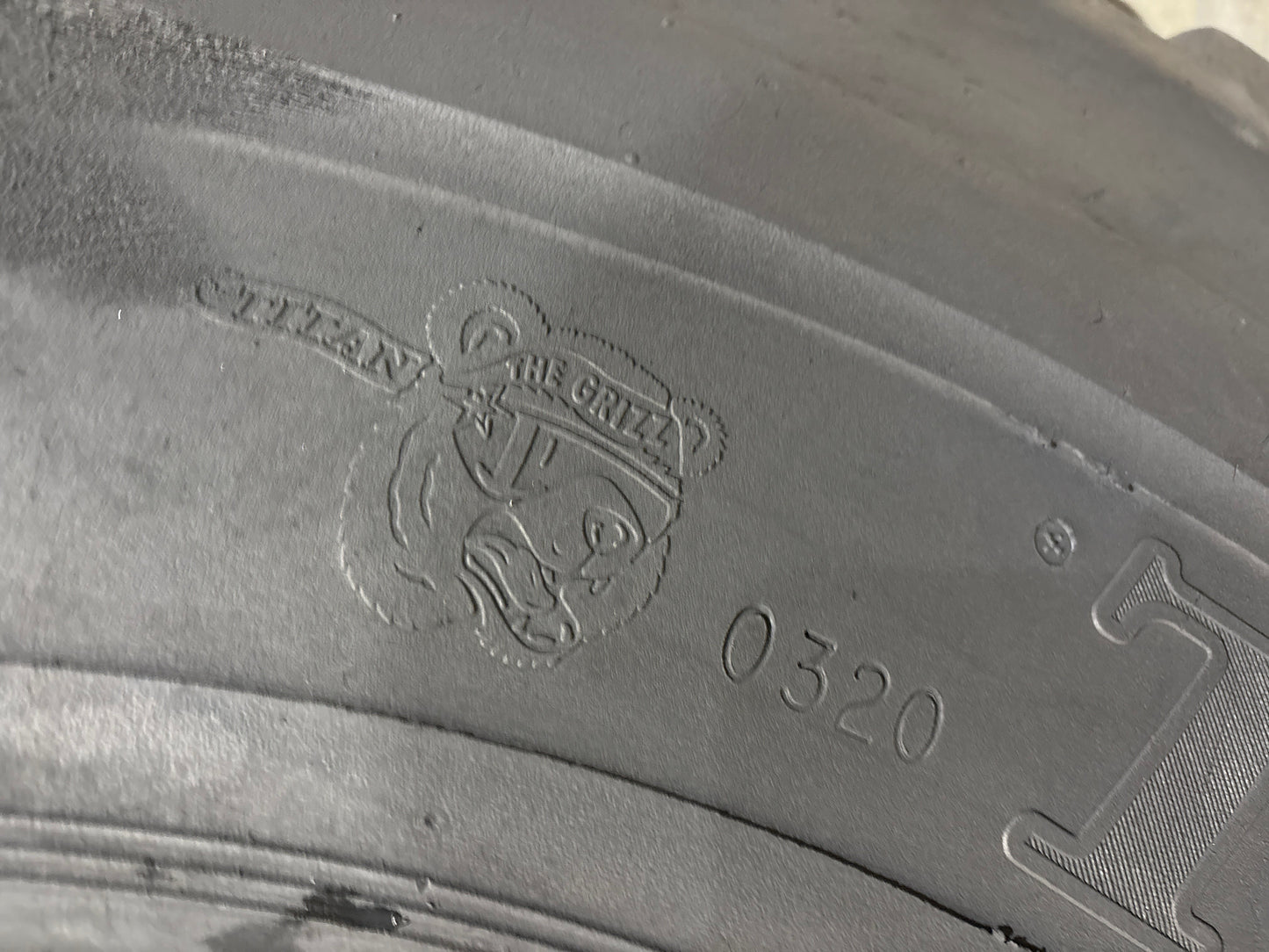 20.5R25 TITAN TGD2 #5569