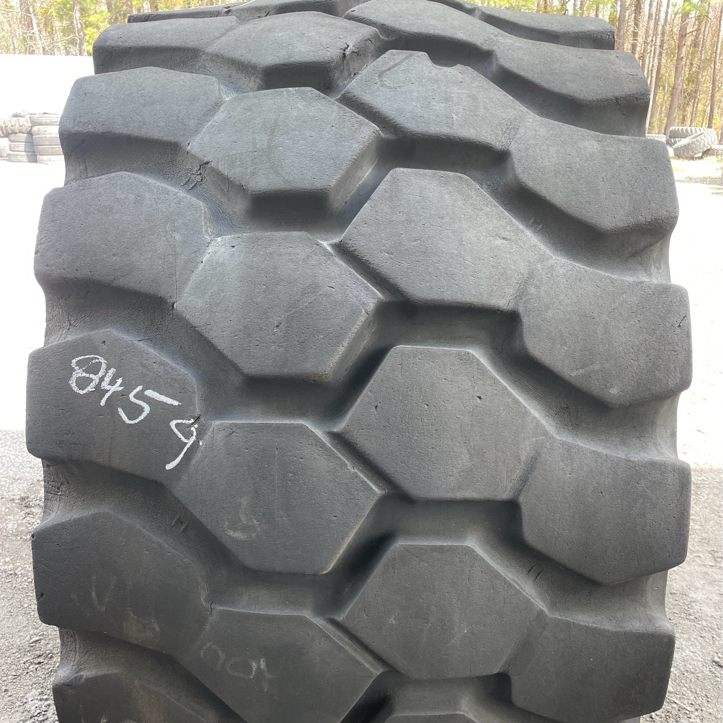 875/65R29 MICHELIN XTRA DEFEND