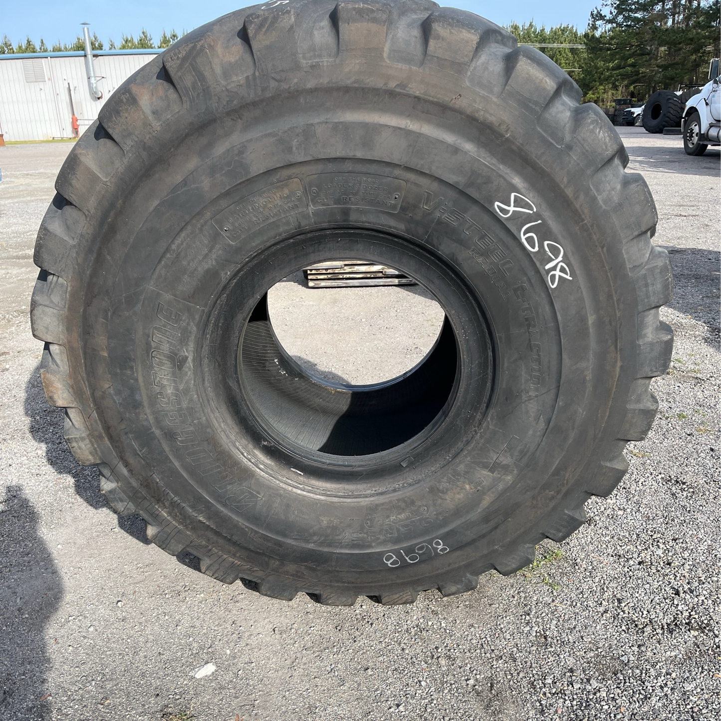 29.5R25 BRIDGESTONE V-STEEL L-TRACTION (VLT)