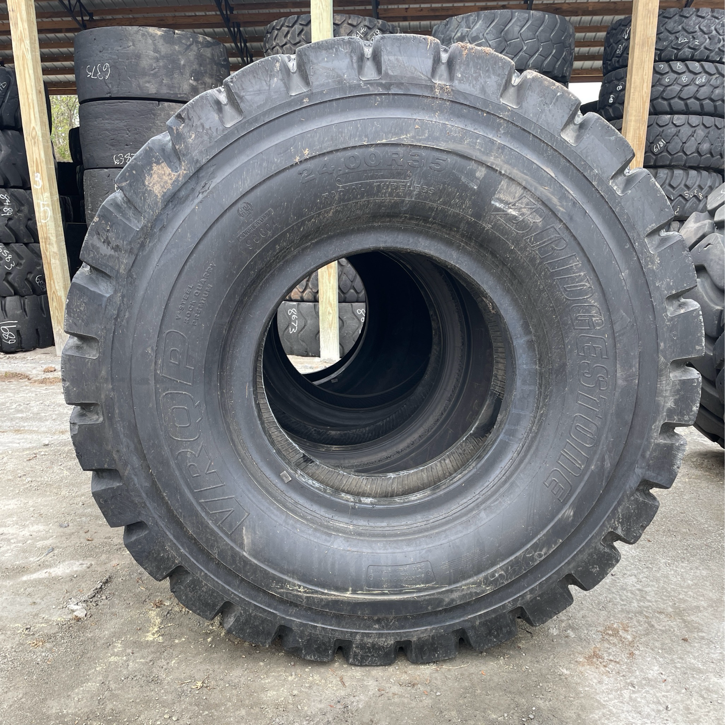 24.00R35 BRIDGESTONE V-STEEL ROCK QUARRY PREMIUM (VRQP)