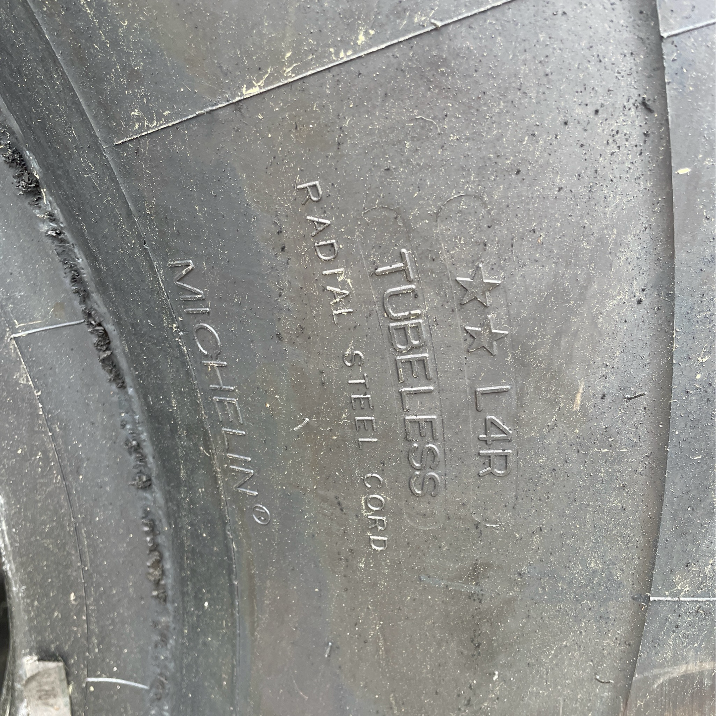 35/65R33 MICHELIN XLD D1