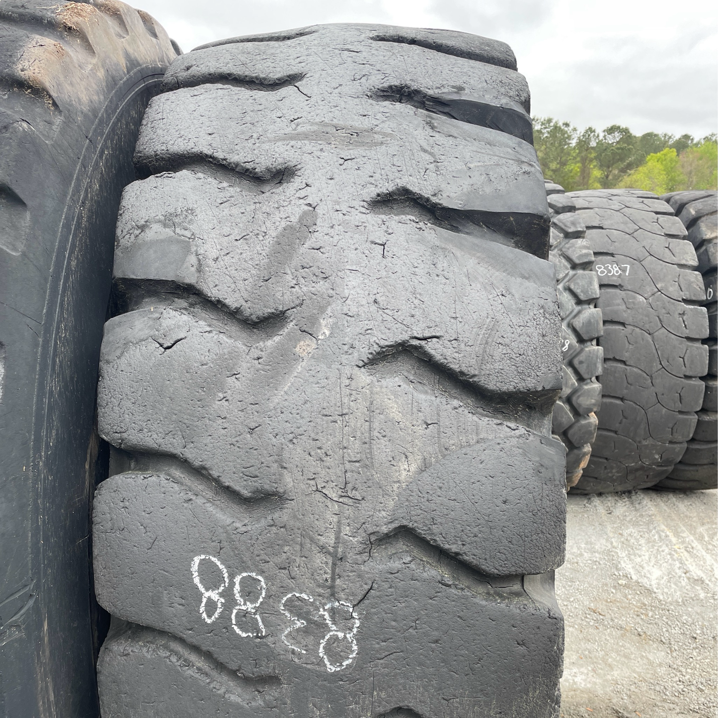 24.00R35 BRIDGESTONE V-STEEL ROCK QUARRY PREMIUM (VRQP)