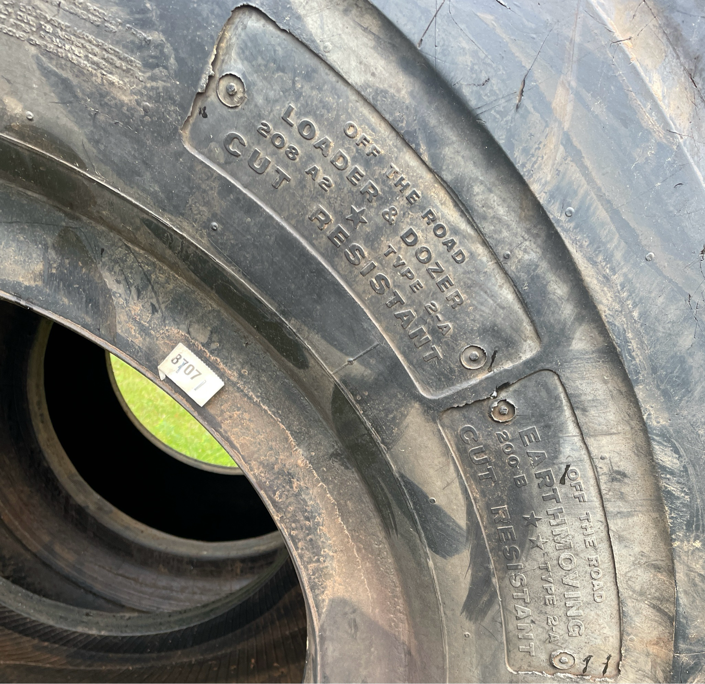 29.5R25 BRIDGESTONE V-STEEL L-TRACTION (VLT)