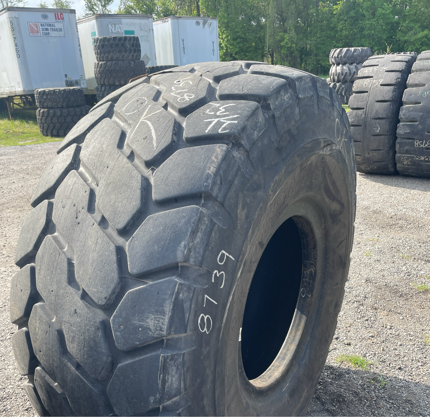 23.5R25 BRIDGESTONE V-STEEL J-TRACTION (VJT)