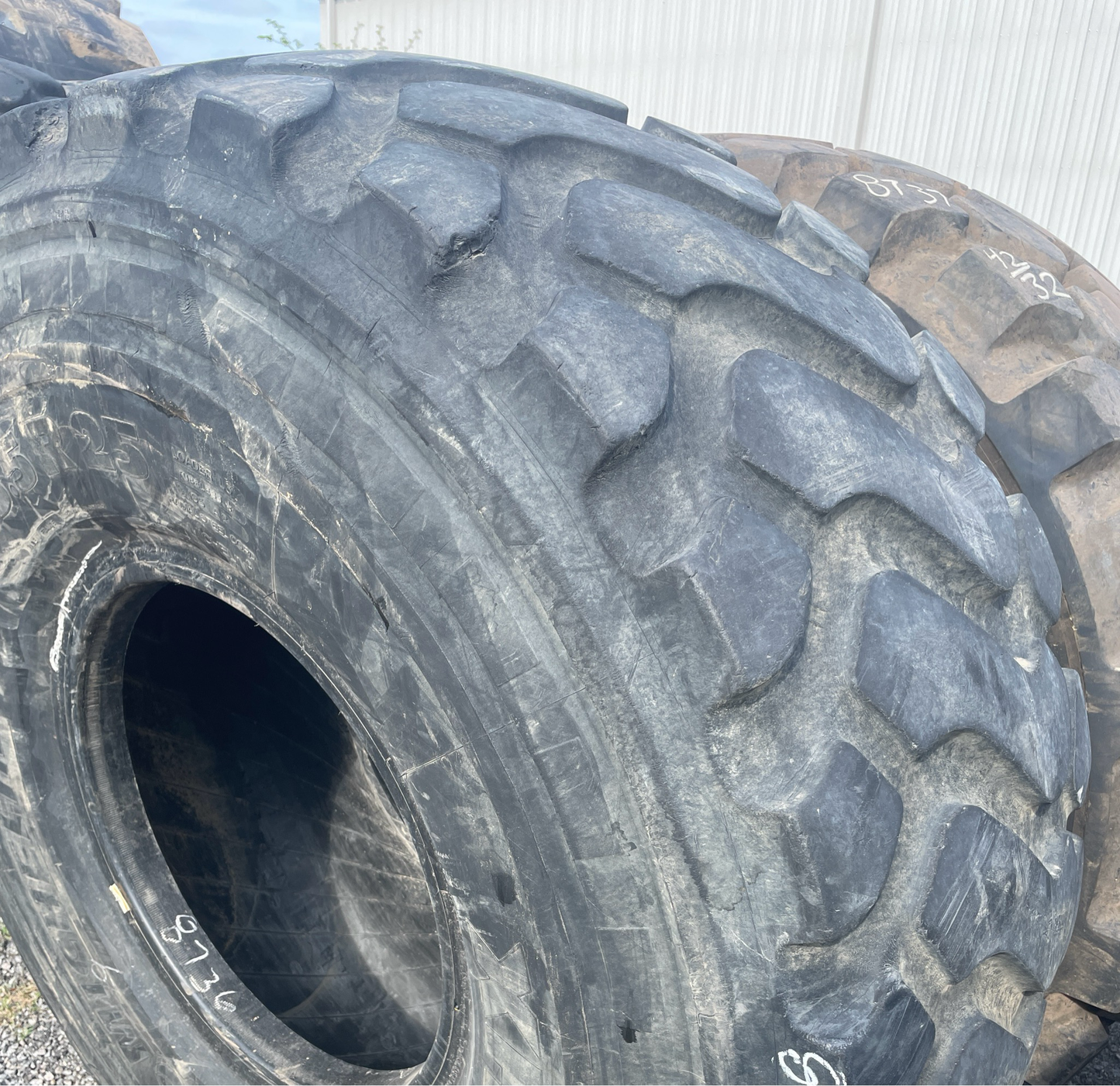 23.5R25 MICHELIN XHA2