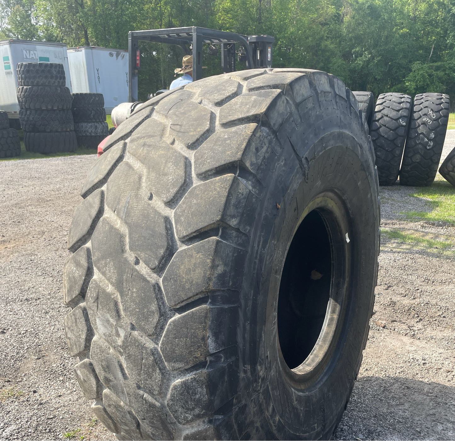 23.5R25 BRIDGESTONE V-STEEL J-TRACTION (VJT)