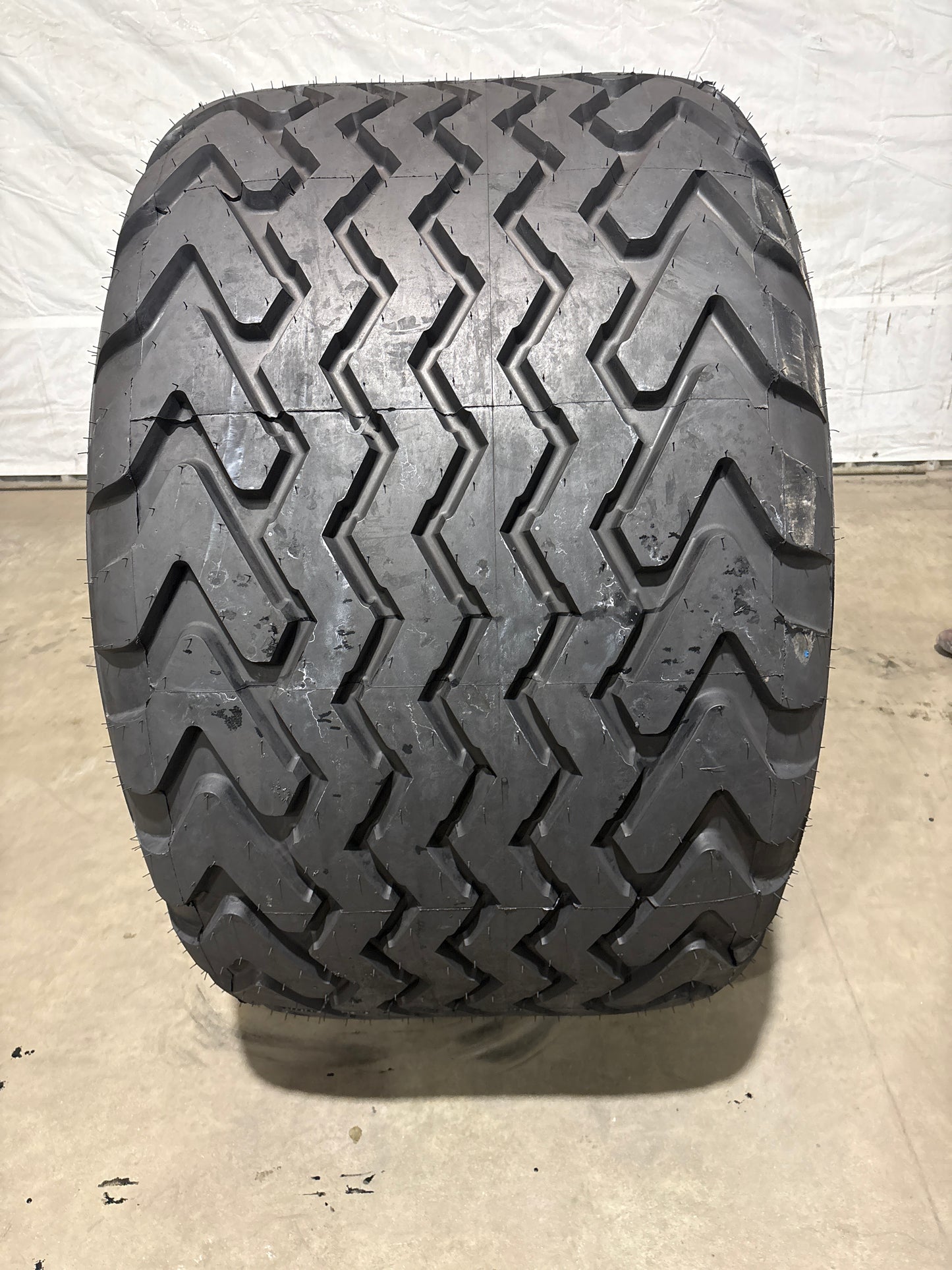 800/45R26.5 VREDESTEIN FLOTATION PRO IMPLEMENT TIRE #5705