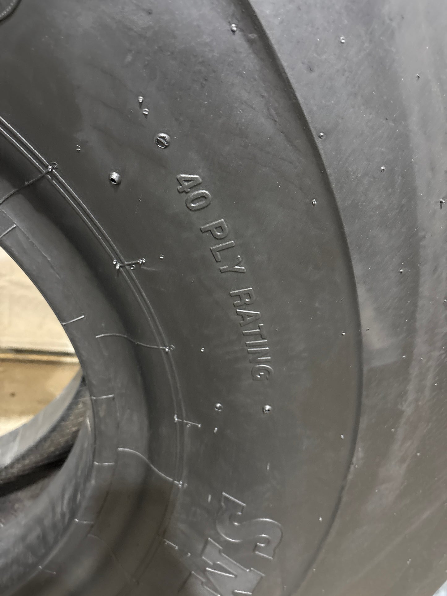 18.00-25 BKT SM-55 IND-5 PORT SPECIAL 40 PLY TIRE #5732