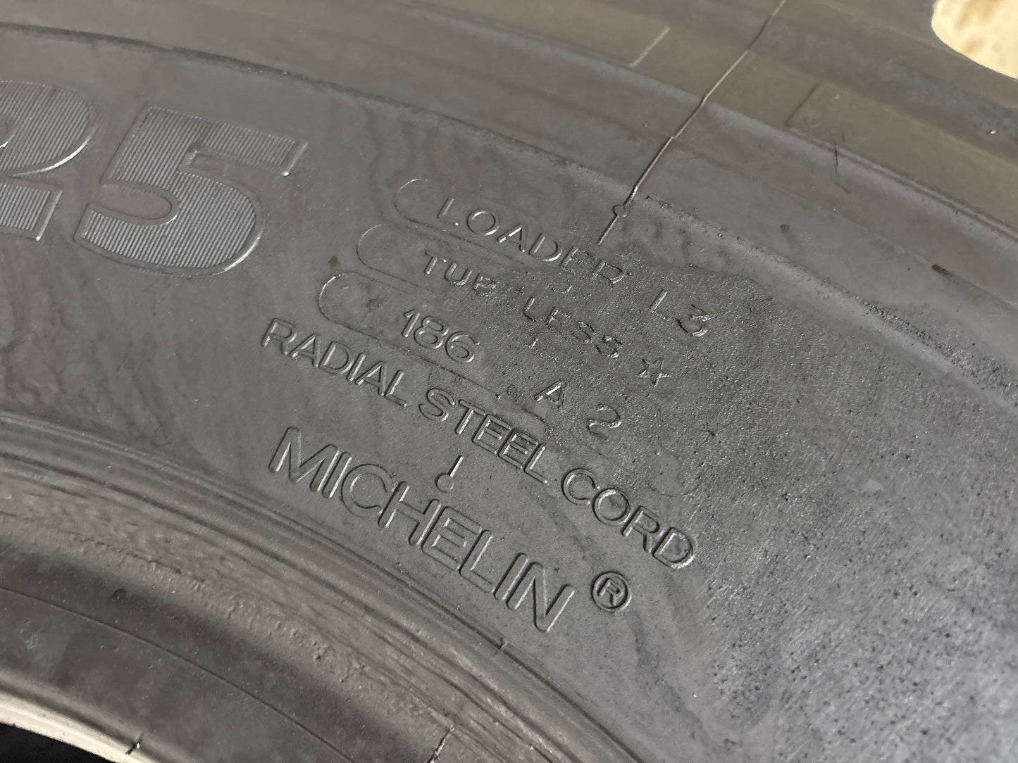 20.5R25 MICHELIN XHA2 #7045